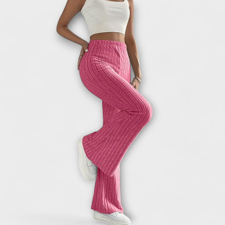 Luretta – Pantalones acampanados con estructura fina