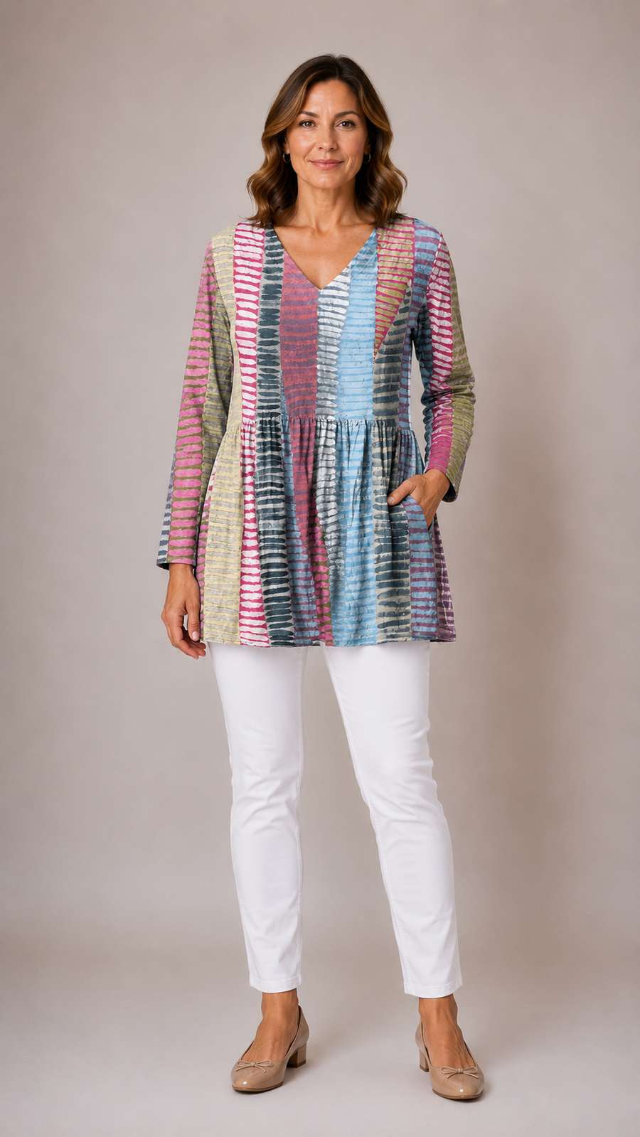 Blusa larga con escote en V, look completo