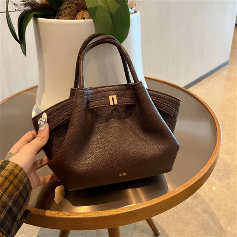 VALENTINA | Bolso de mano vegano de diseño elegante