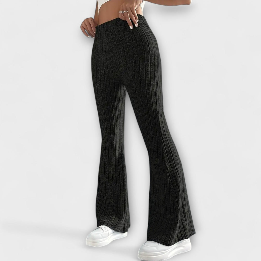 Luretta – Pantalones acampanados con estructura fina
