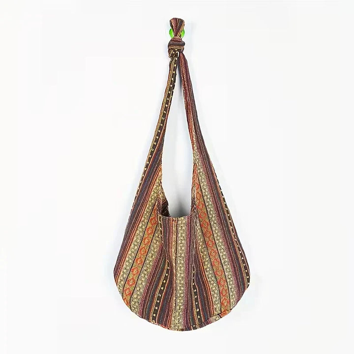 El espíritu bohemio de Maya | Bolso de hombro tejido