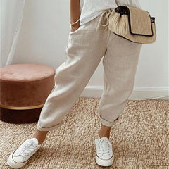 Pantalón Teresa en beige — corte holgado con bolsillos laterales