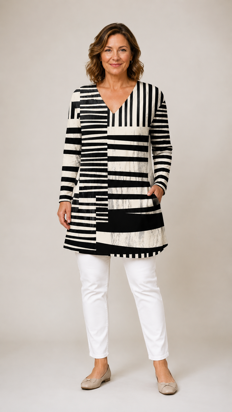 Blusa larga con escote en V, look completo
