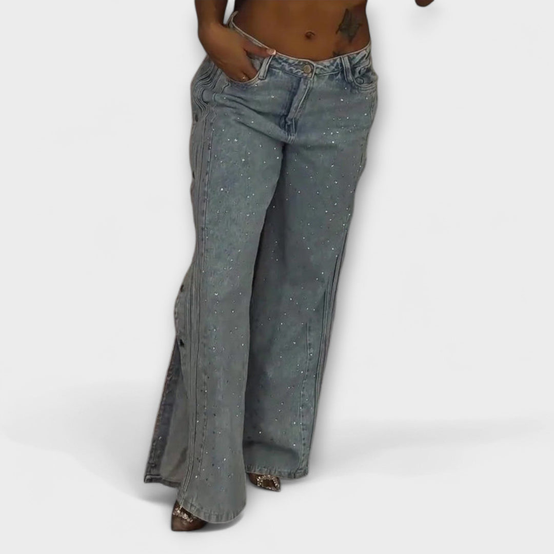 Nola - Jeans de Cintura Alta con Decoraciones de Strass y Botones Laterales