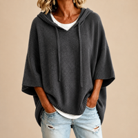 Poncho de Punto con Capucha en Gris