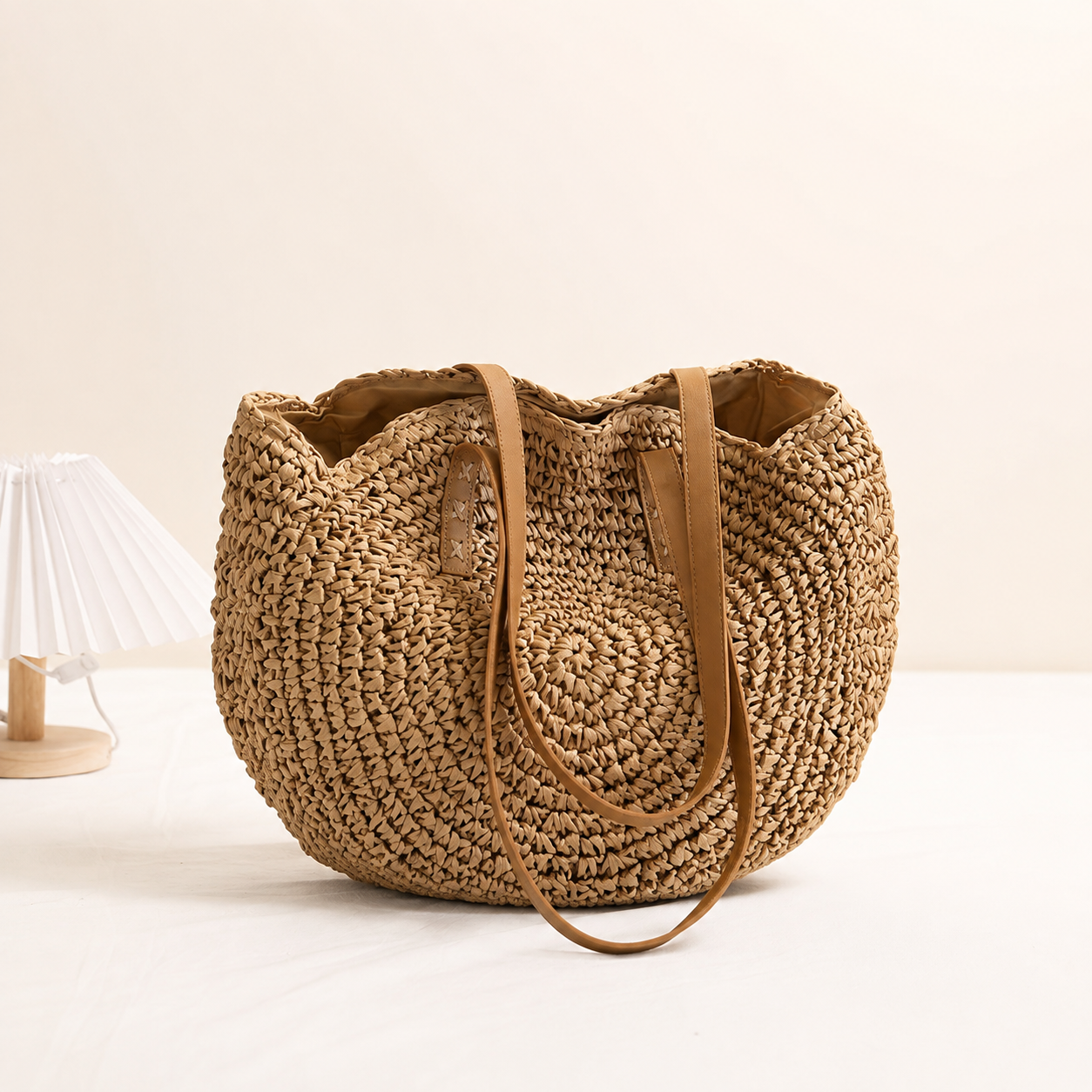 Bolso redondo de ganchillo Linda en tono miel con asas largas — Valentina Massimo