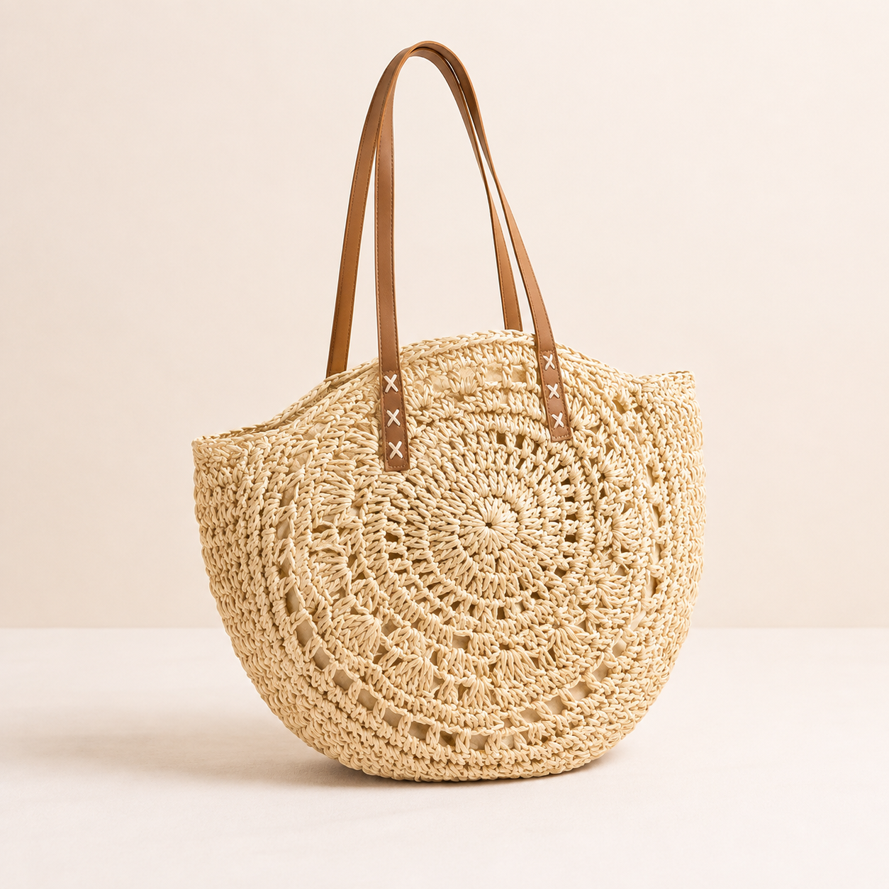 Bolso redondo de ganchillo Lucía con motivo mandala en tono natural — Valentina Massimo