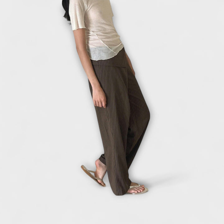 Noémi – Pantalones con pliegues