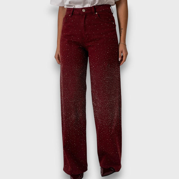 Marvie – Jeans de pierna ancha con strass en Burdeos