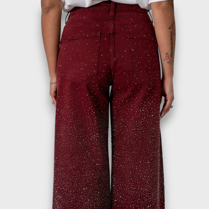 Marvie – Jeans de pierna ancha con strass en Burdeos