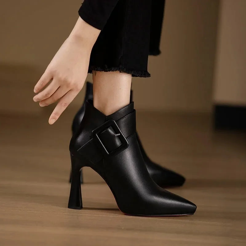 Aveline | Botines con Hebilla Elegante