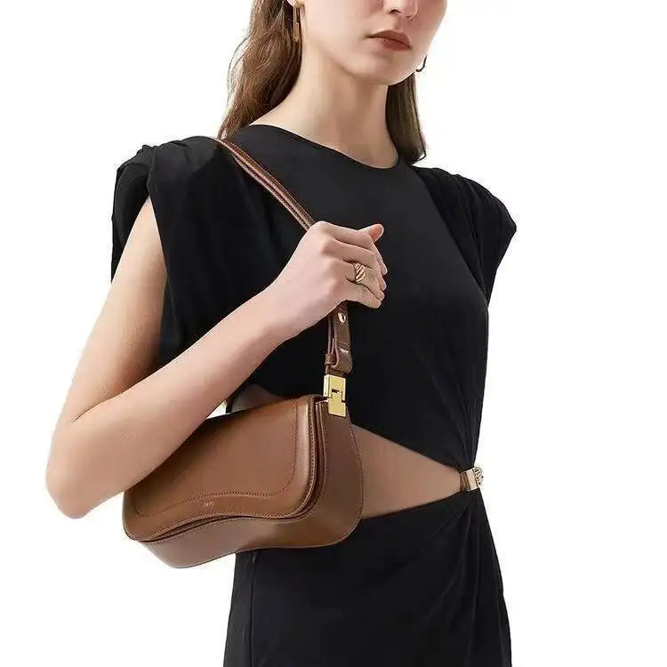 CELINEA | Bolso baguette con diseño geométrico
