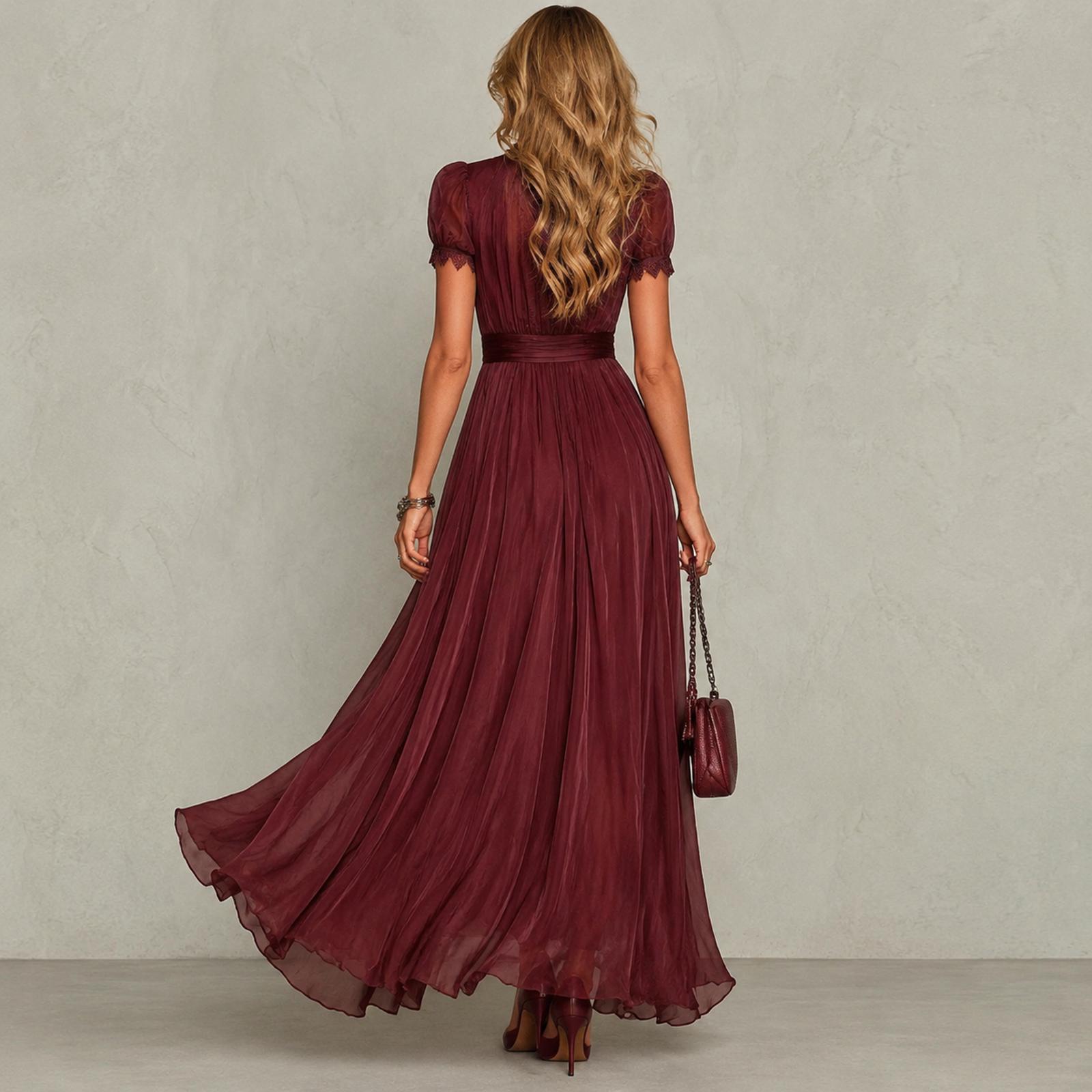 Espalda del vestido largo de gasa en rojo vino con cinturilla ancha