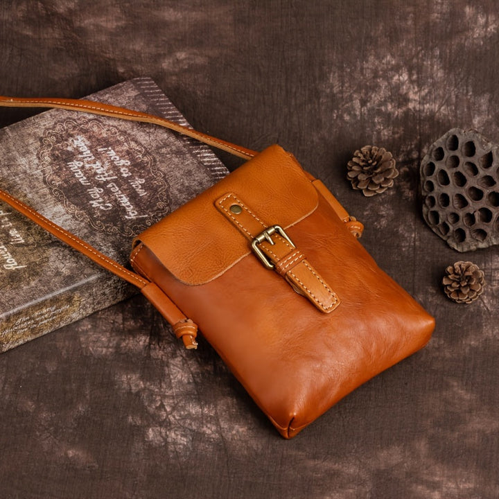 La artesanía atemporal de Clara | Bolso bandolera de piel