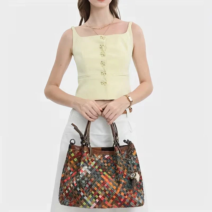 El encanto ecléctico de Marina | Bolso tote de piel con patchwork
