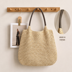Bolso capazo Natalia en crema con asas a rayas blanco y negro — detalle de las asas