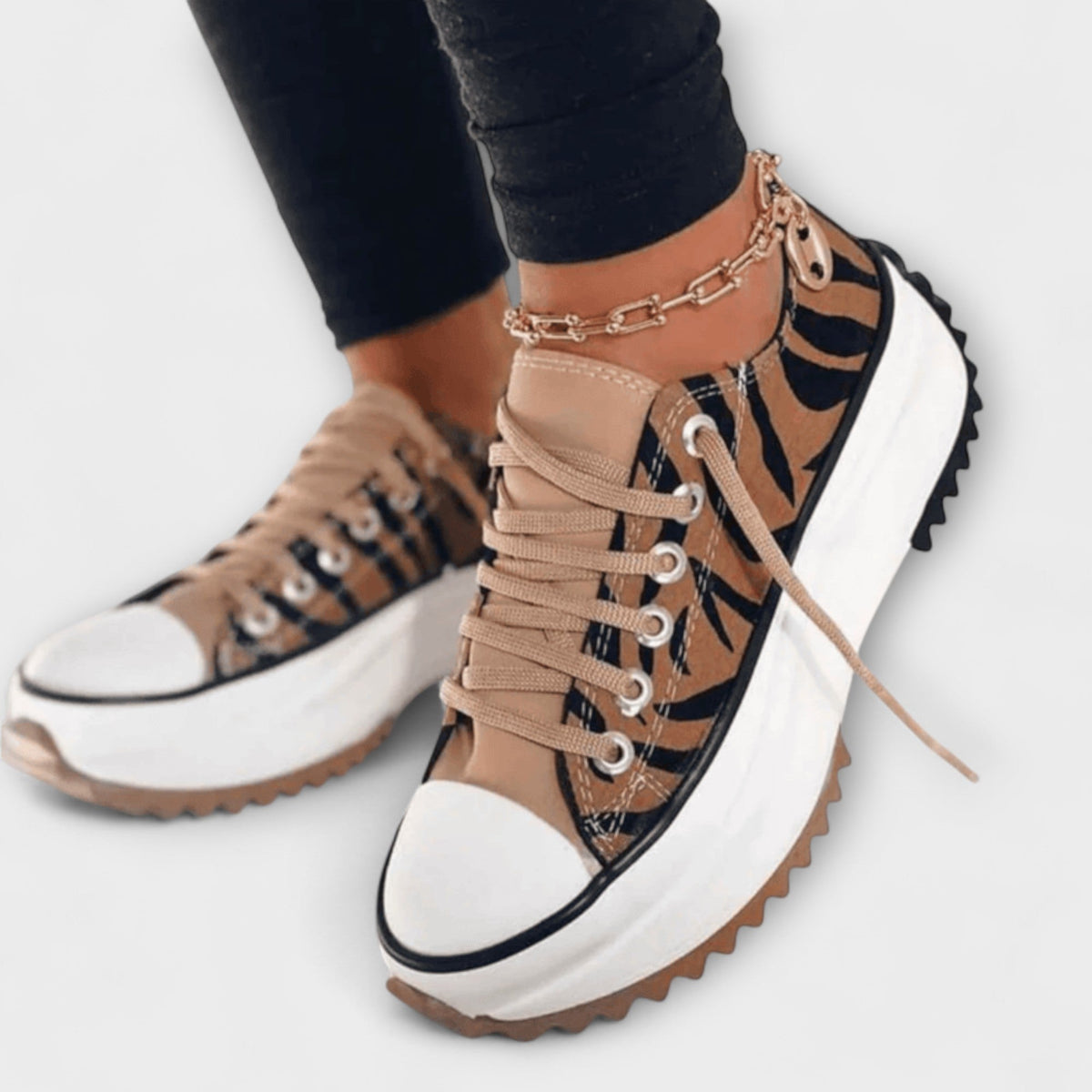 Pilar | Zapatillas de Plataforma con Suela Dentada