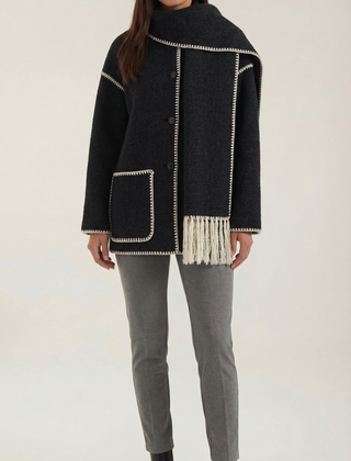 Catherine | Chaqueta con Bufanda de Contraste