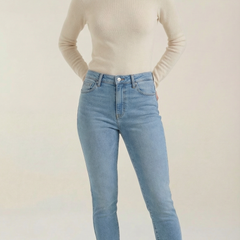 Constance | Top de Algodón de Cuello Alto