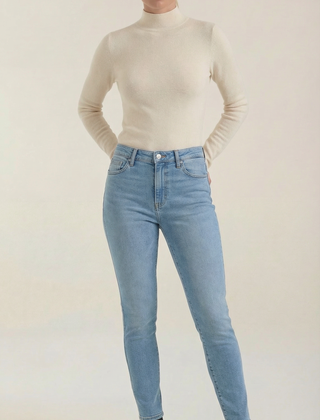 Constance | Top de Algodón de Cuello Alto