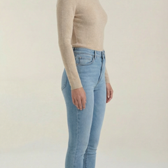 Constance | Top de Algodón de Cuello Alto
