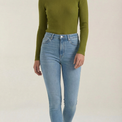 Constance | Top de Algodón de Cuello Alto