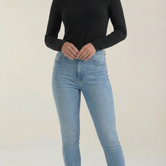 Constance | Top de Algodón de Cuello Alto
