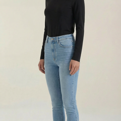 Constance | Top de Algodón de Cuello Alto