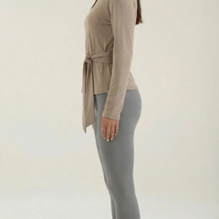Holly | Camiseta con Detalle de Nudo
