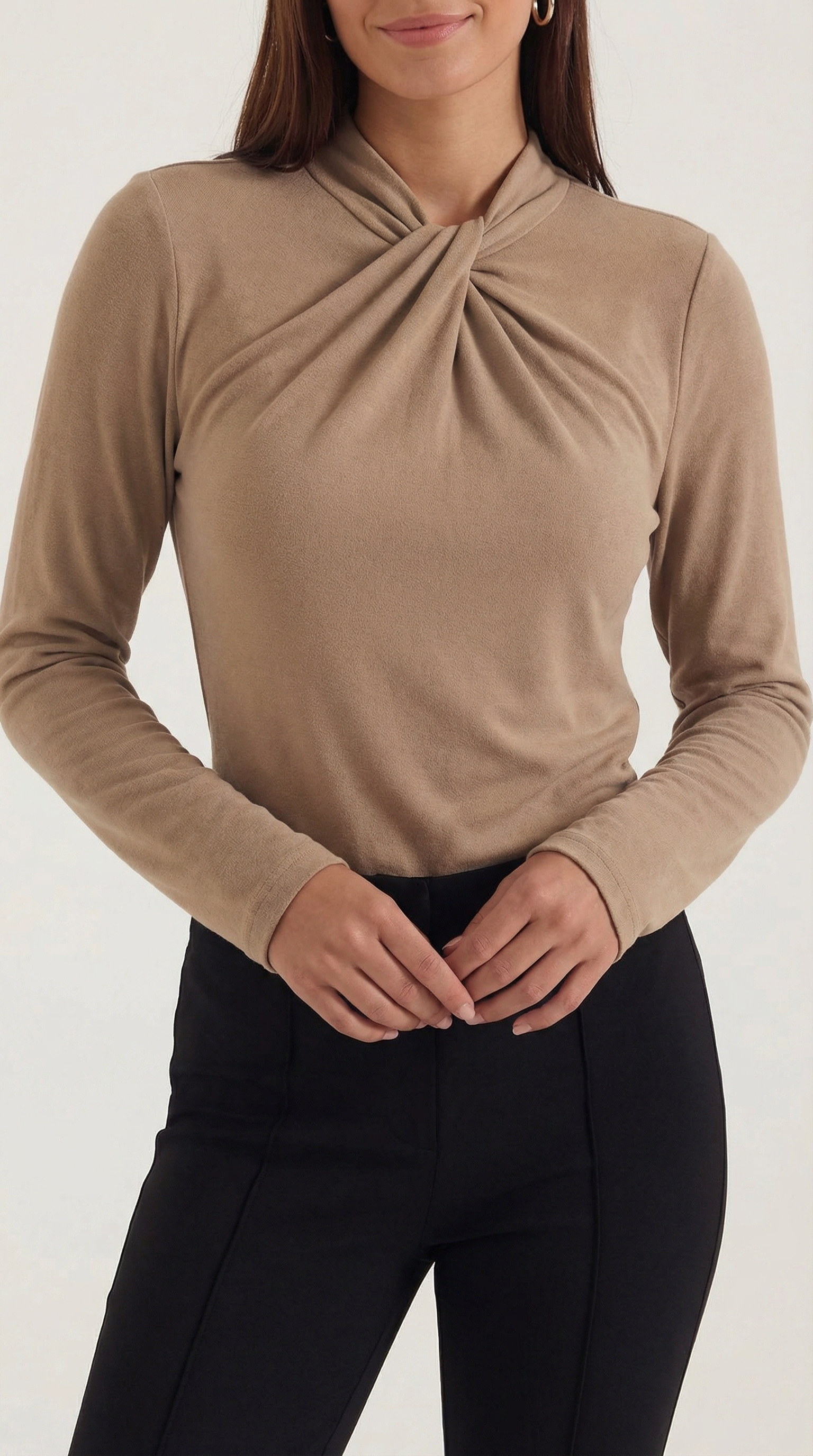 Jamie | Blusa con Cuello Alto y Lazo