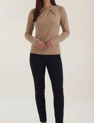 Jamie | Blusa con Cuello Alto y Lazo