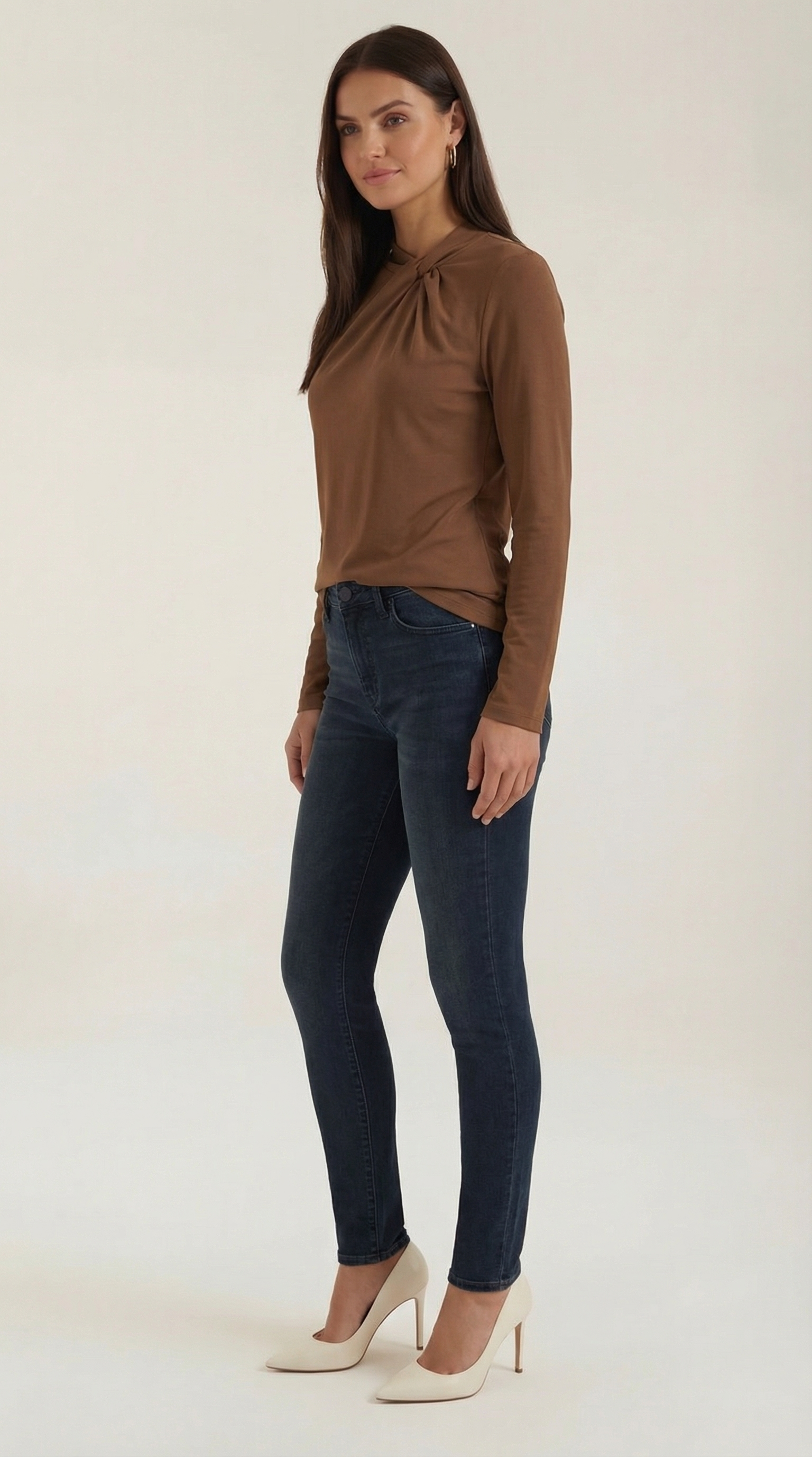 Jamie | Blusa con Cuello Alto y Lazo