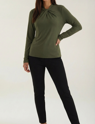Jamie | Blusa con Cuello Alto y Lazo