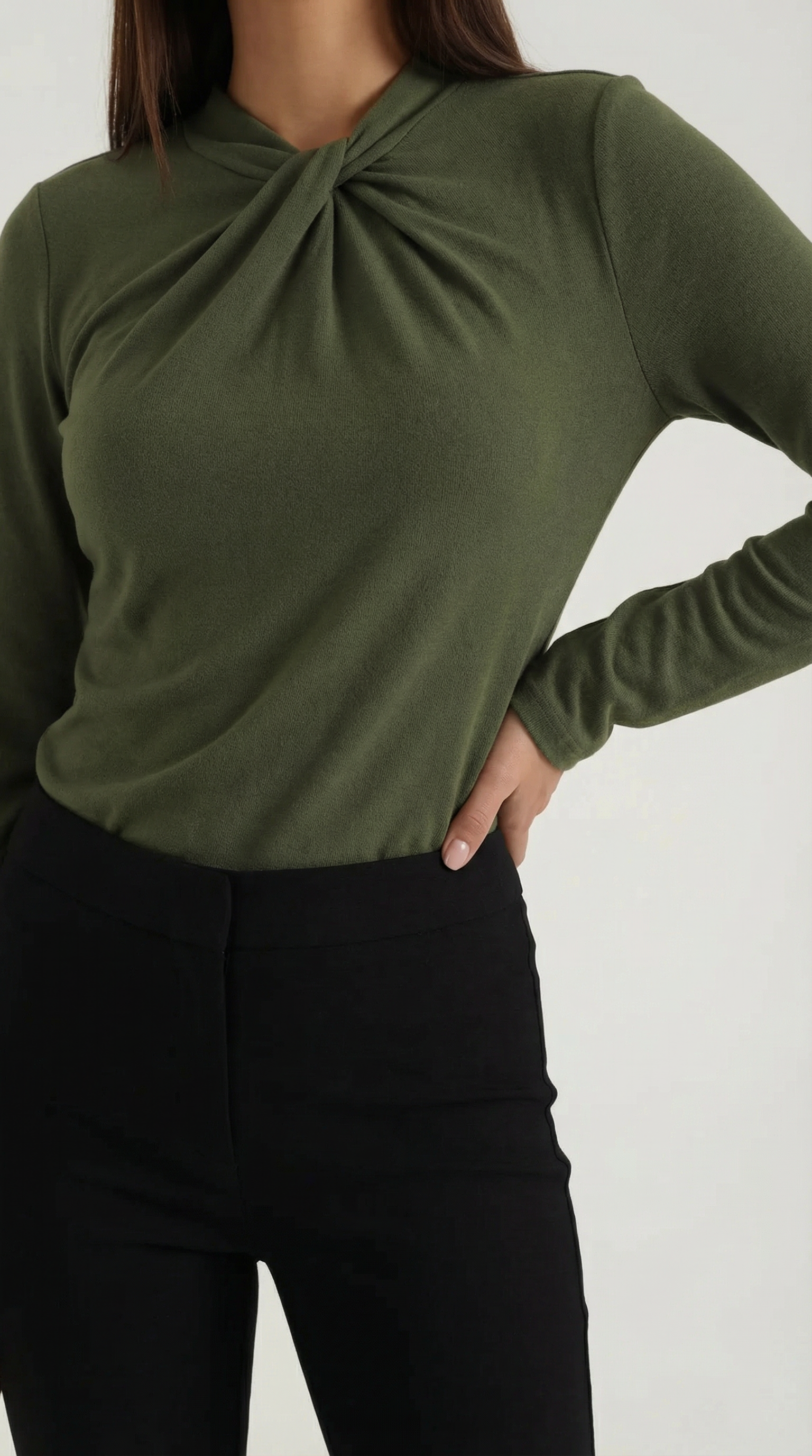 Jamie | Blusa con Cuello Alto y Lazo