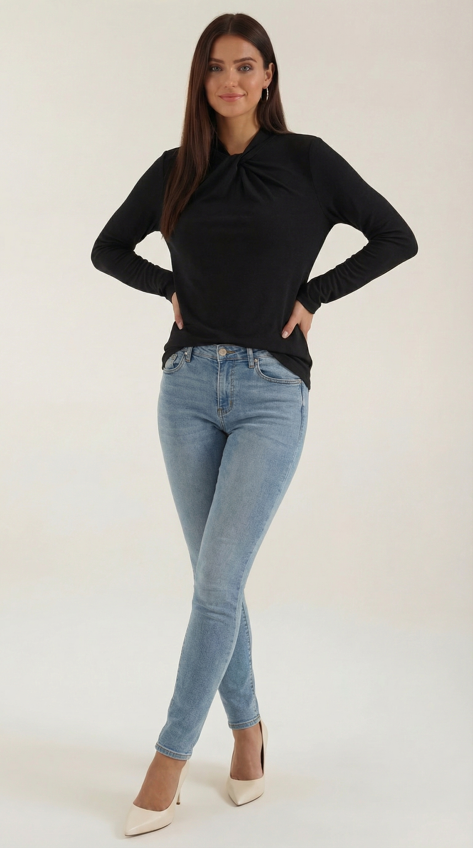 Jamie | Blusa con Cuello Alto y Lazo