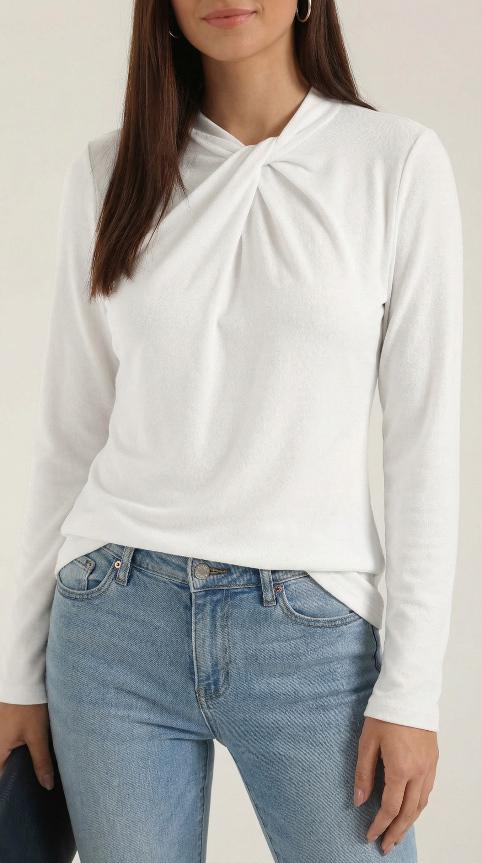 Jamie | Blusa con Cuello Alto y Lazo
