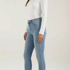 Jamie | Blusa con Cuello Alto y Lazo