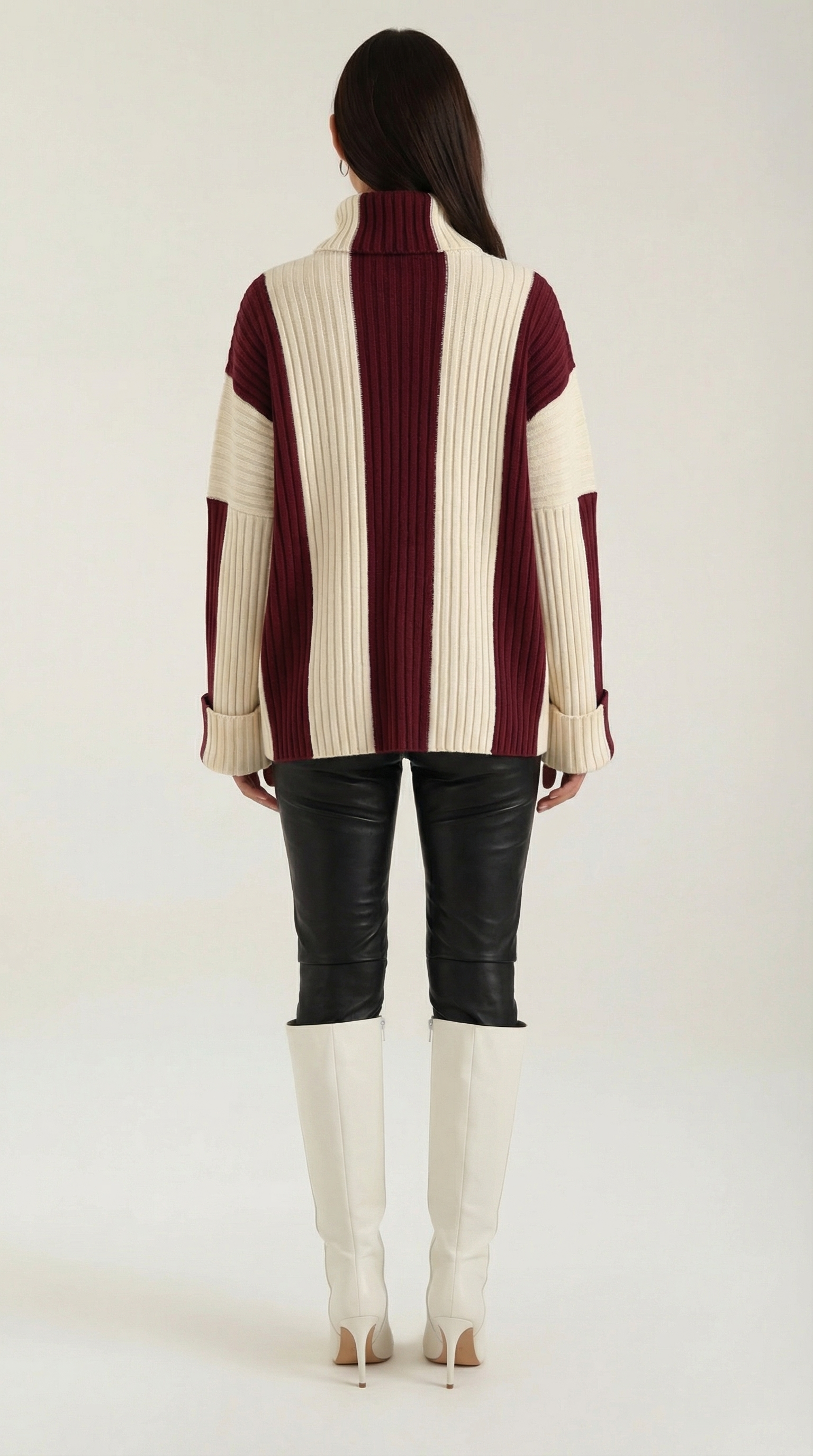 June | Suéter Oversize de Cuello Alto a Rayas