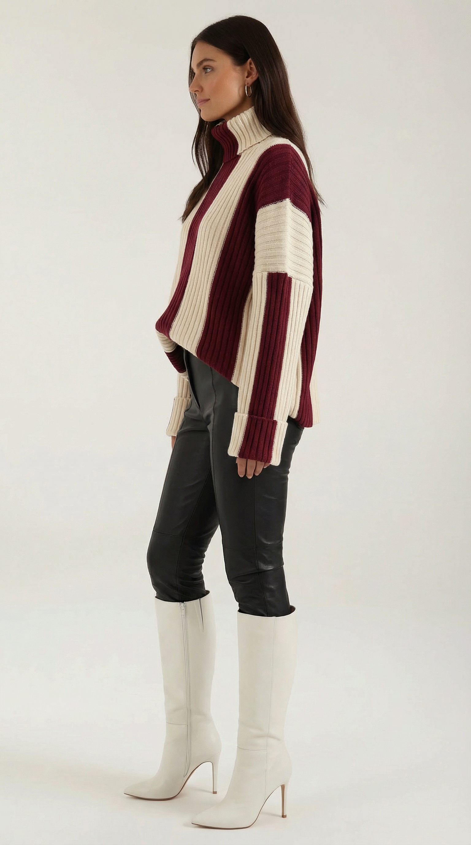 June | Suéter Oversize de Cuello Alto a Rayas