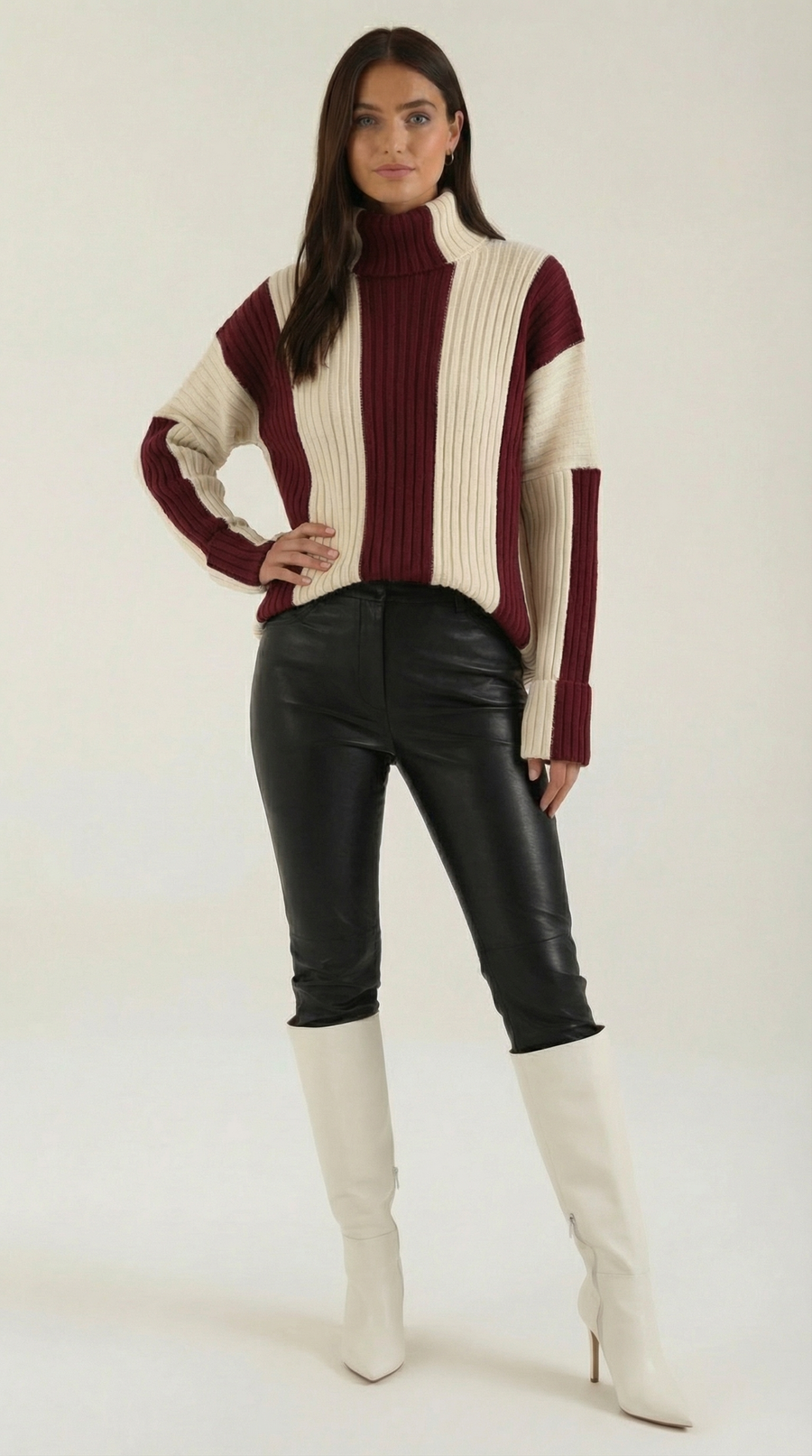June | Suéter Oversize de Cuello Alto a Rayas