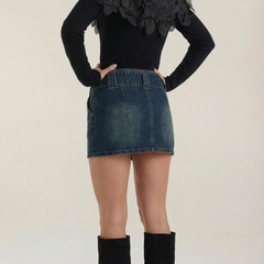 Beatriz | Suéter de Punto con Plumas