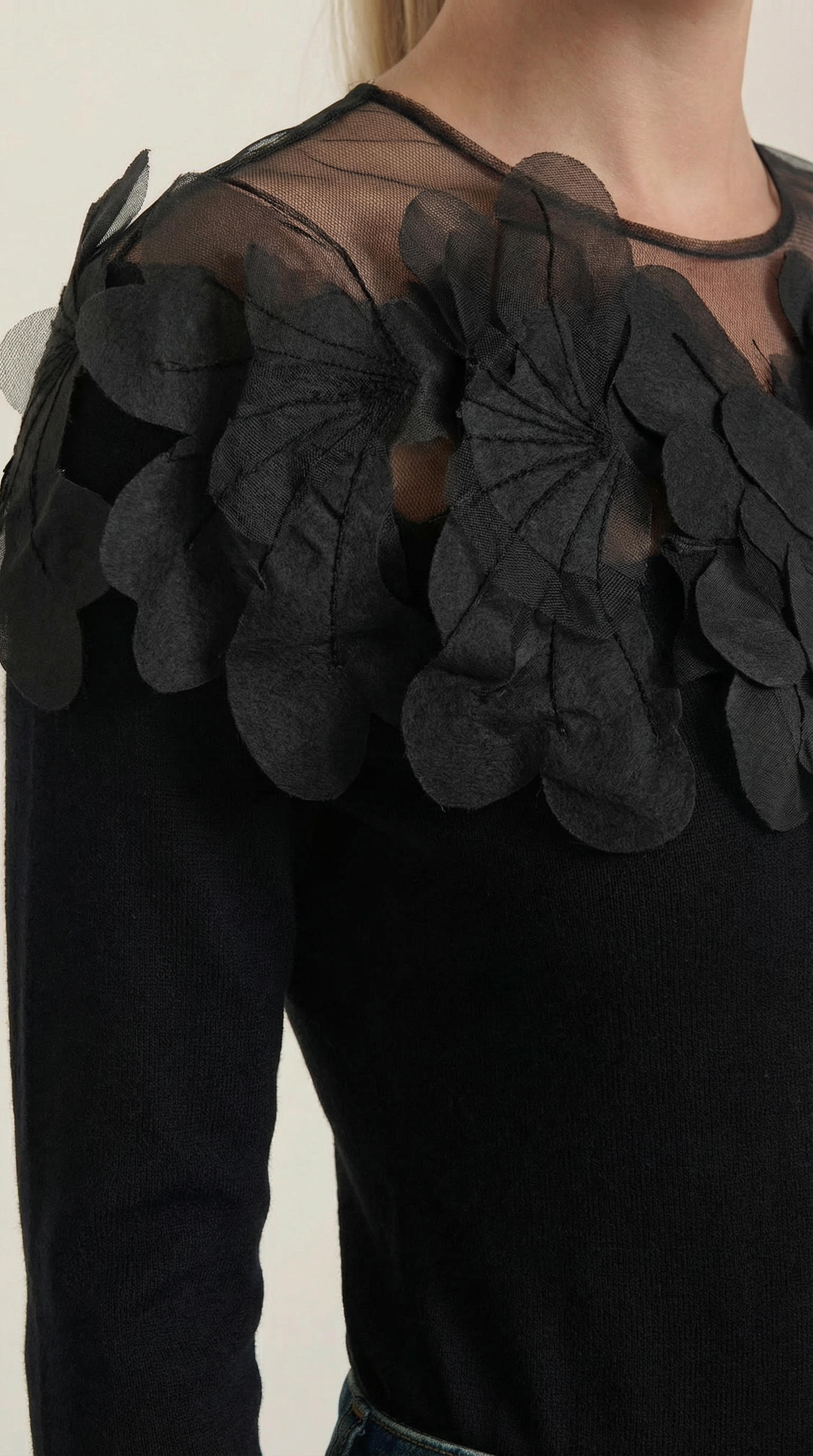 Beatriz | Suéter de Punto con Plumas