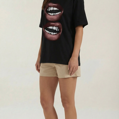 Natalia | Camiseta Oversize con Diseño Gráfico