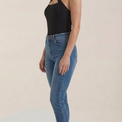 Brianna | Top Halter con Tirantes Cruzados