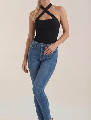 Brianna | Top Halter con Tirantes Cruzados