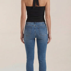 Brianna | Top Halter con Tirantes Cruzados