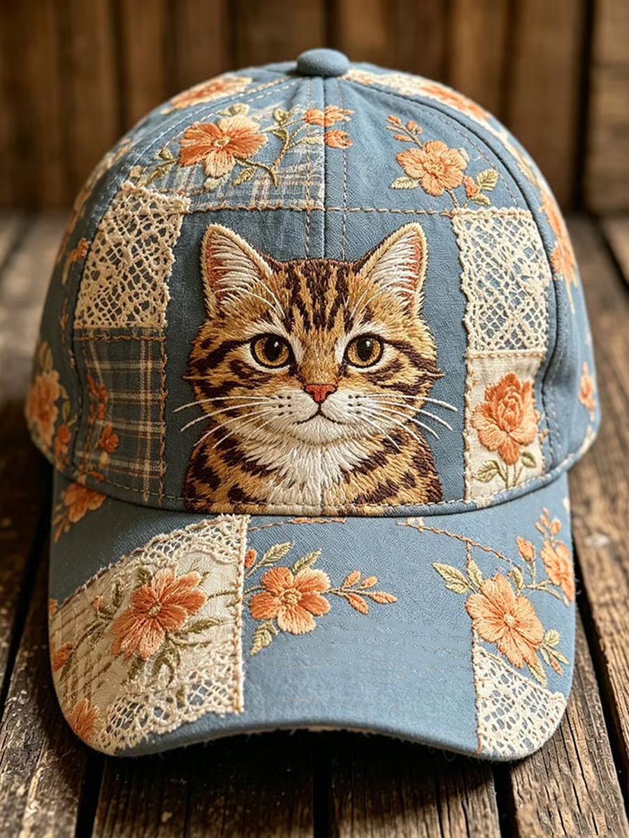 Gorra patchwork azul con gato atigrado